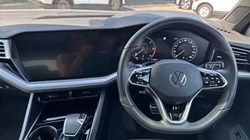 2023 (23) VOLKSWAGEN TOUAREG 3.0 V6 TDI 4Motion Black Edition 5dr Tip Auto 5614367