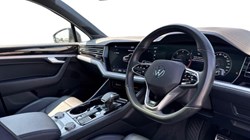 2023 (23) VOLKSWAGEN TOUAREG 3.0 V6 TDI 4Motion Black Edition 5dr Tip Auto 5614349