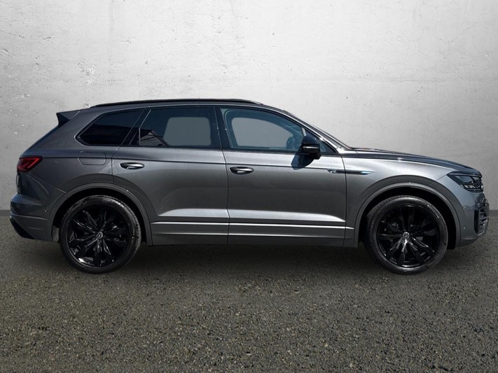 2023 (23) VOLKSWAGEN TOUAREG 3.0 V6 TDI 4Motion Black Edition 5dr Tip Auto 5614347