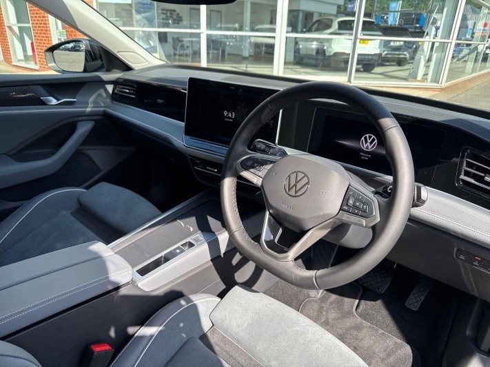 2026 (26) VOLKSWAGEN PASSAT 1.5 TSI eHybrid Match 5dr DSG 5550891