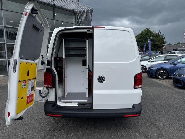 2023 (23) VOLKSWAGEN COMMERCIAL TRANSPORTER 2.0 TDI 110 Startline Van 5559140