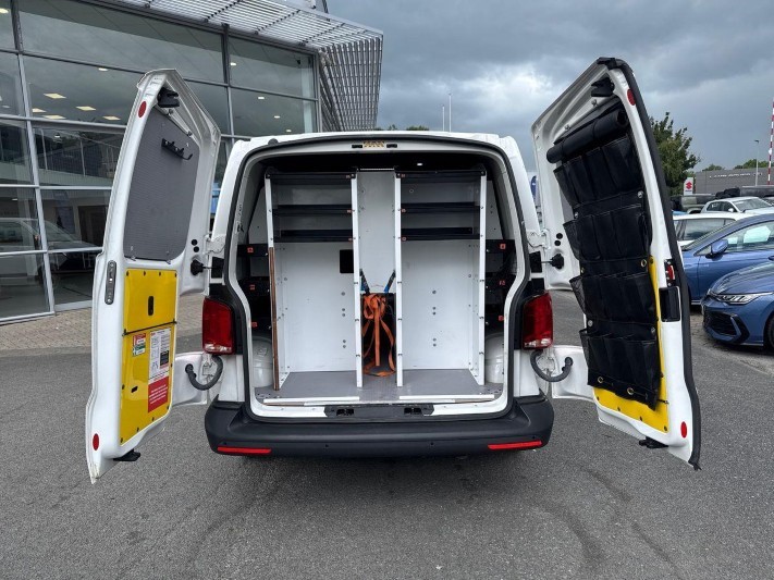 2023 (23) VOLKSWAGEN COMMERCIAL TRANSPORTER 2.0 TDI 110 Startline Van 5559138