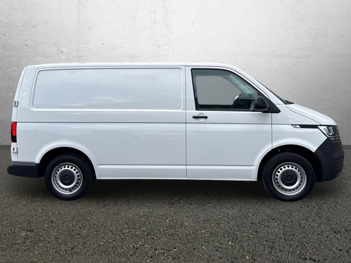 2023 (23) VOLKSWAGEN COMMERCIAL TRANSPORTER 2.0 TDI 110 Startline Van 5558934