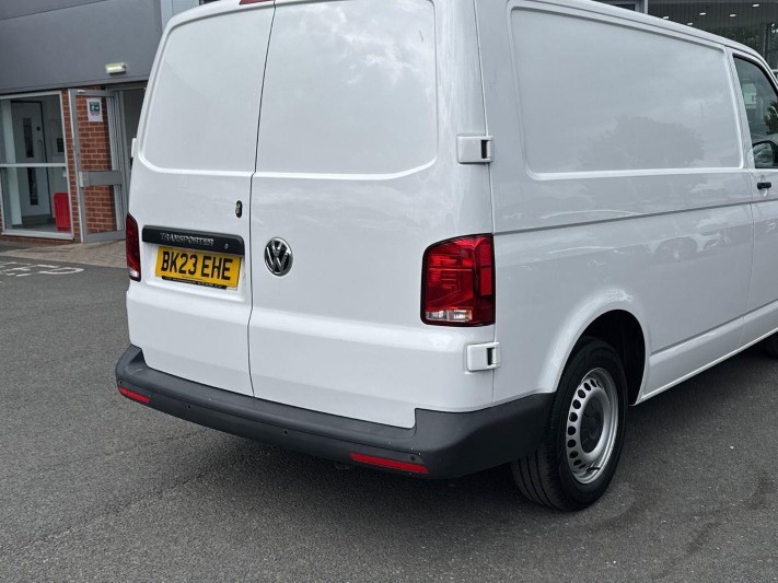 2023 (23) VOLKSWAGEN COMMERCIAL TRANSPORTER 2.0 TDI 110 Startline Van 5558976