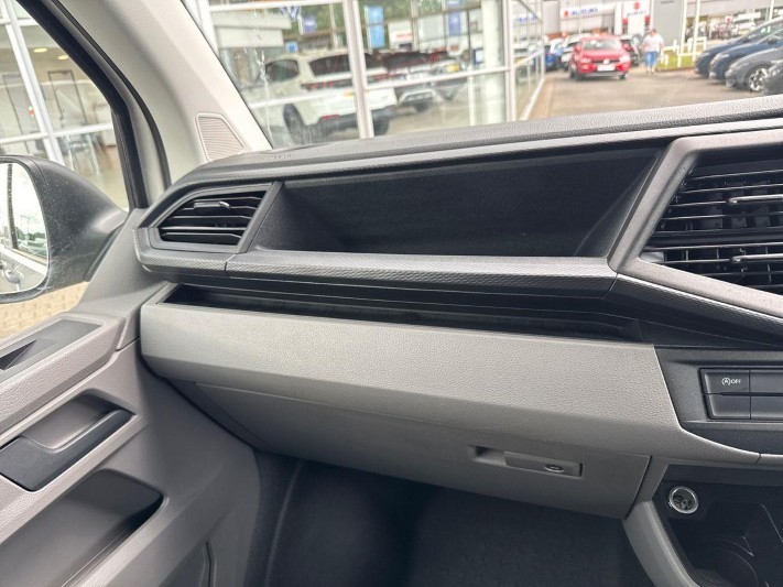 2023 (23) VOLKSWAGEN COMMERCIAL TRANSPORTER 2.0 TDI 110 Startline Van 5559000