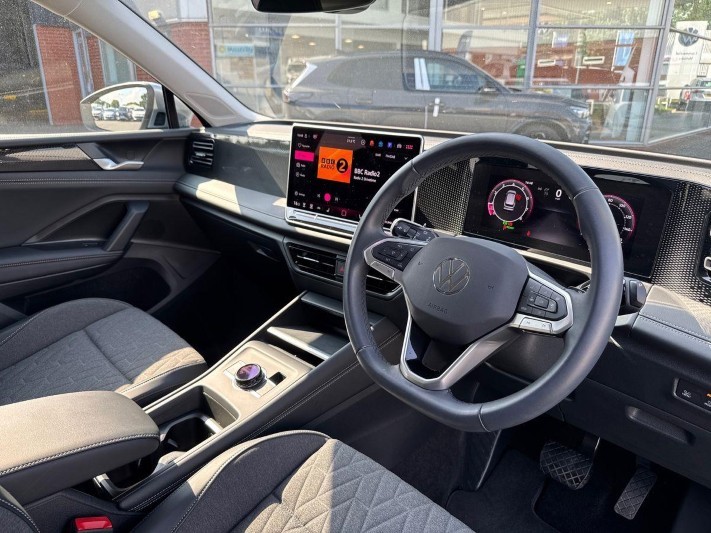 2024 (24) VOLKSWAGEN TIGUAN 1.5 TSI 150 R-Line Edition 5dr DSG 5550343