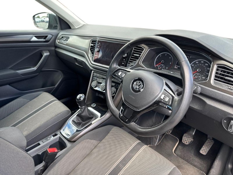 2020 (20) VOLKSWAGEN T-ROC 2.0 TDI SE 5dr 5570871