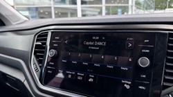 2020 (20) VOLKSWAGEN T-ROC 2.0 TDI SE 5dr 5570893