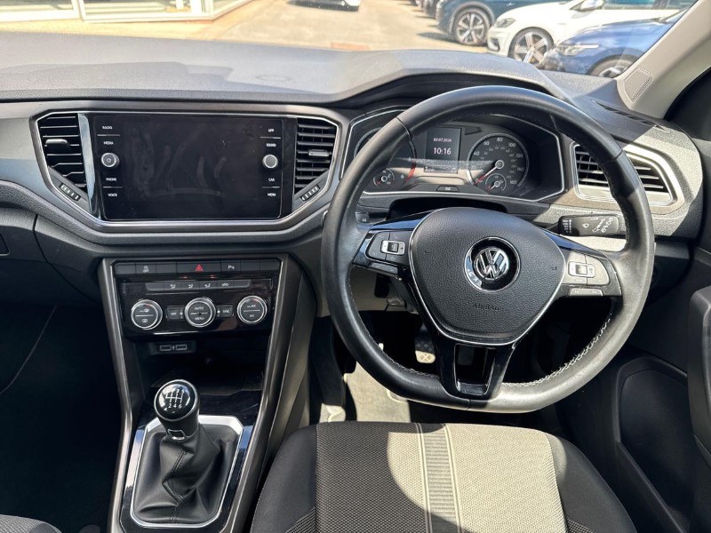 2020 (20) VOLKSWAGEN T-ROC 2.0 TDI SE 5dr 5570889