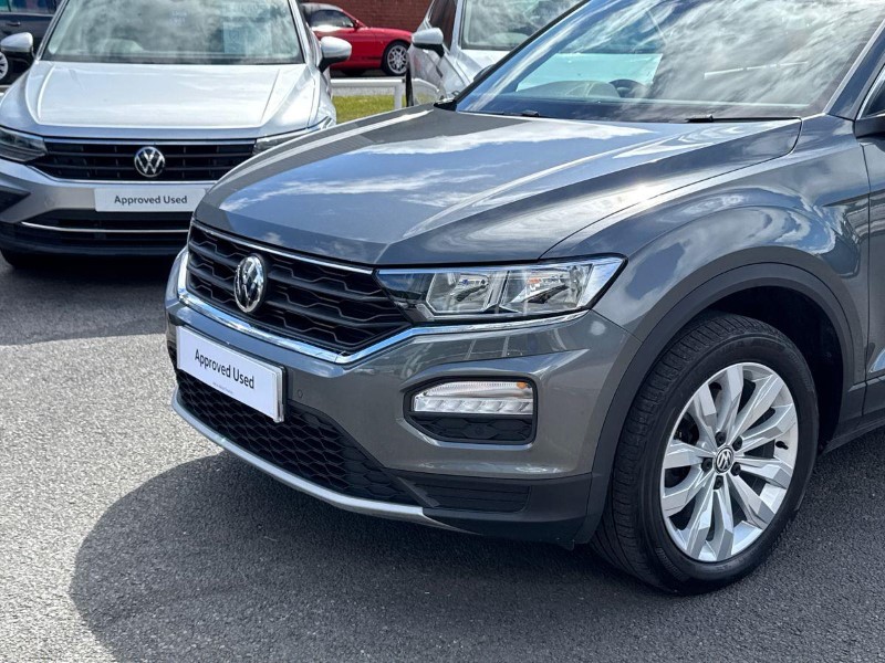 2020 (20) VOLKSWAGEN T-ROC 2.0 TDI SE 5dr 5570909