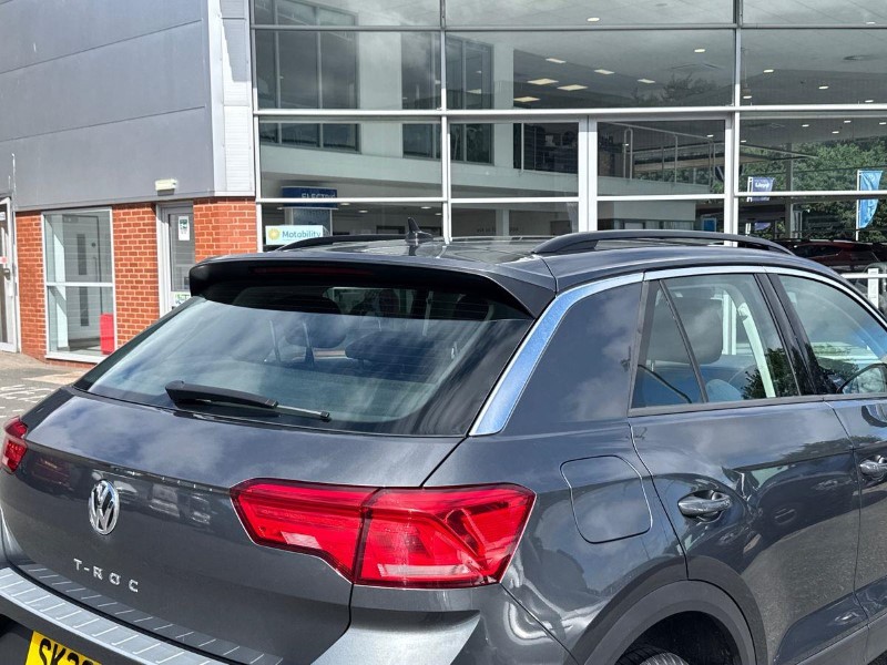 2020 (20) VOLKSWAGEN T-ROC 2.0 TDI SE 5dr 5570905