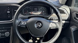 2020 (20) VOLKSWAGEN T-ROC 2.0 TDI SE 5dr 5570885