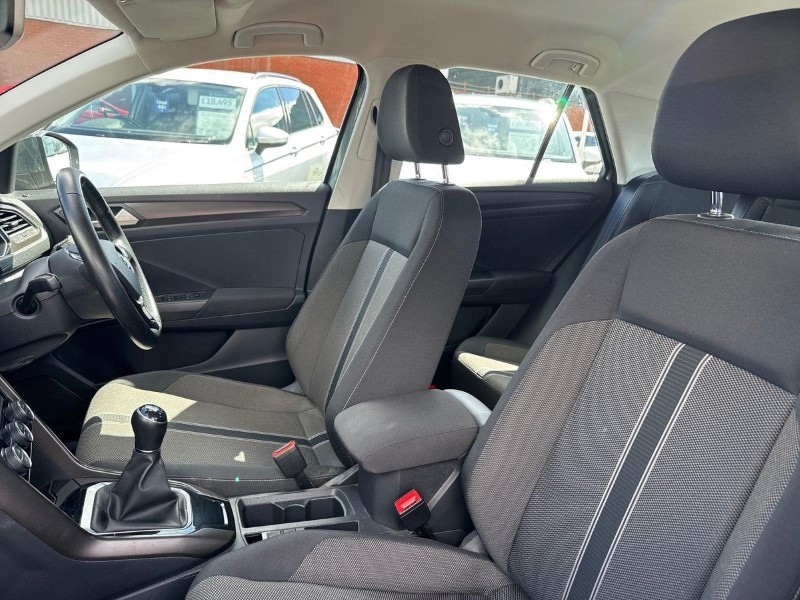 2020 (20) VOLKSWAGEN T-ROC 2.0 TDI SE 5dr 5570901