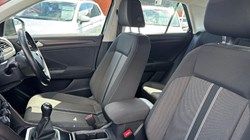 2020 (20) VOLKSWAGEN T-ROC 2.0 TDI SE 5dr 5570901