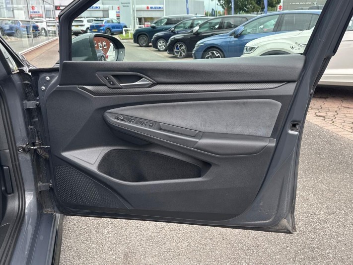 2022 (22) VOLKSWAGEN GOLF 2.0 TDI 150 R-Line 5dr 5589554