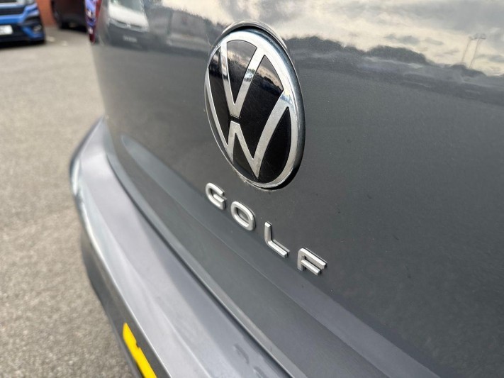 2023 (23) VOLKSWAGEN GOLF 1.5 TSI Life 5dr 5584699