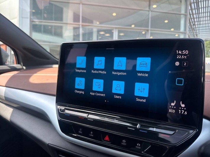2021 (71) VOLKSWAGEN ID.4 150kW Max Pro Performance 77kWh 5dr Auto 5609000
