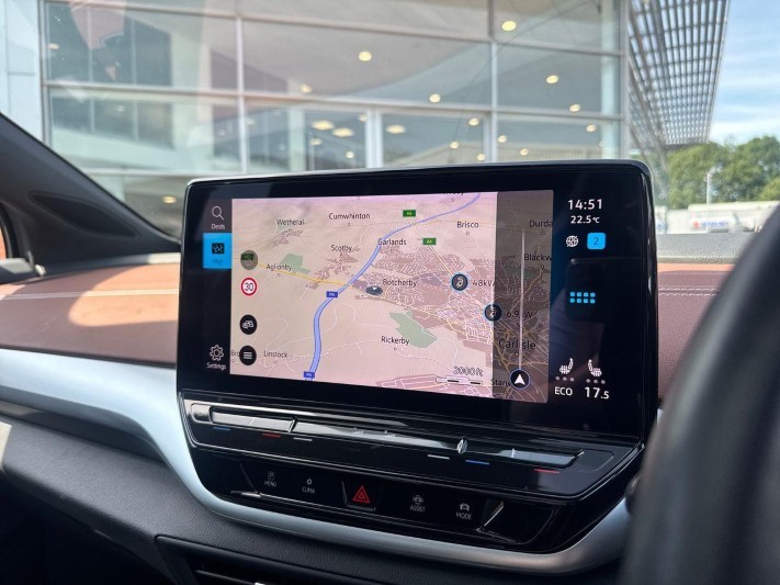2021 (71) VOLKSWAGEN ID.4 150kW Max Pro Performance 77kWh 5dr Auto 5609001
