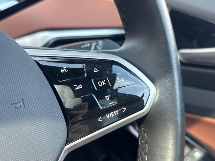 2021 (71) VOLKSWAGEN ID.4 150kW Max Pro Performance 77kWh 5dr Auto 5608997