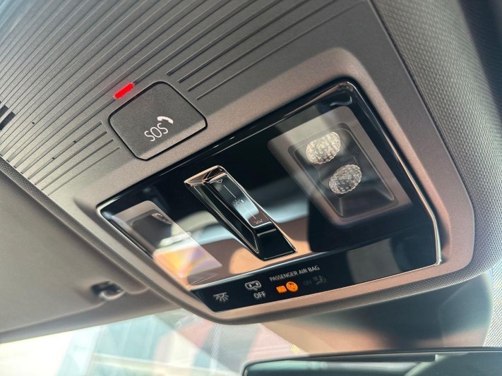 2021 (71) VOLKSWAGEN ID.4 150kW Max Pro Performance 77kWh 5dr Auto 5609039