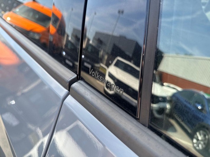 2021 (71) VOLKSWAGEN ID.4 150kW Max Pro Performance 77kWh 5dr Auto 5609026