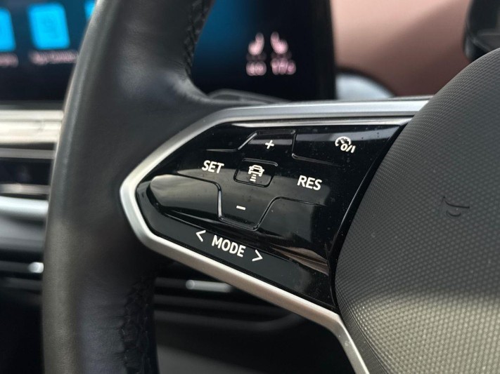 2021 (71) VOLKSWAGEN ID.4 150kW Max Pro Performance 77kWh 5dr Auto 5608996