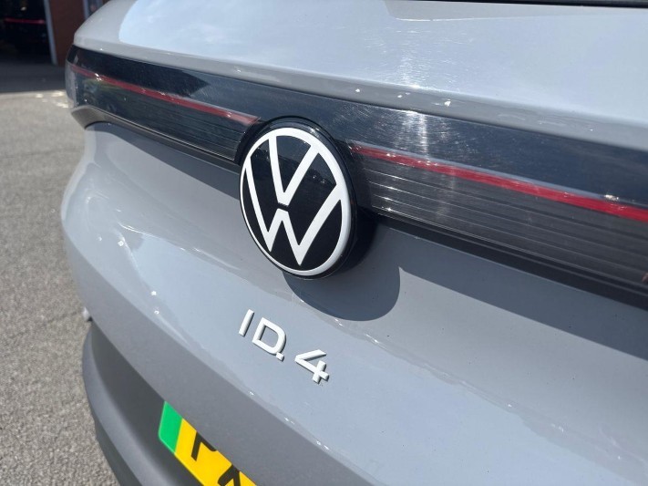 2021 (71) VOLKSWAGEN ID.4 150kW Max Pro Performance 77kWh 5dr Auto 5609022