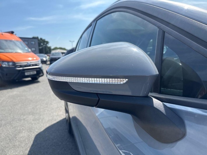 2021 (71) VOLKSWAGEN ID.4 150kW Max Pro Performance 77kWh 5dr Auto 5609024