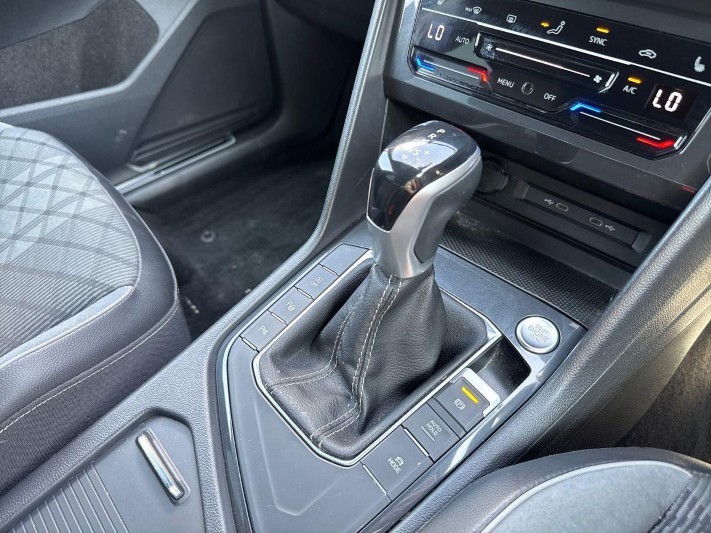 2023 (73) VOLKSWAGEN TIGUAN 2.0 TDI R-Line Edition 5dr DSG 5617822