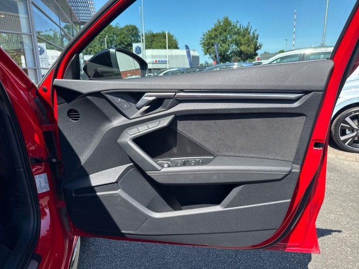 2022 (72) AUDI A3 35 TDI Edition 1 5dr S Tronic 5604296