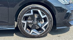 2025 (75) VOLKSWAGEN GOLF 2.0 TDI 150 R-Line 5dr DSG 5619494