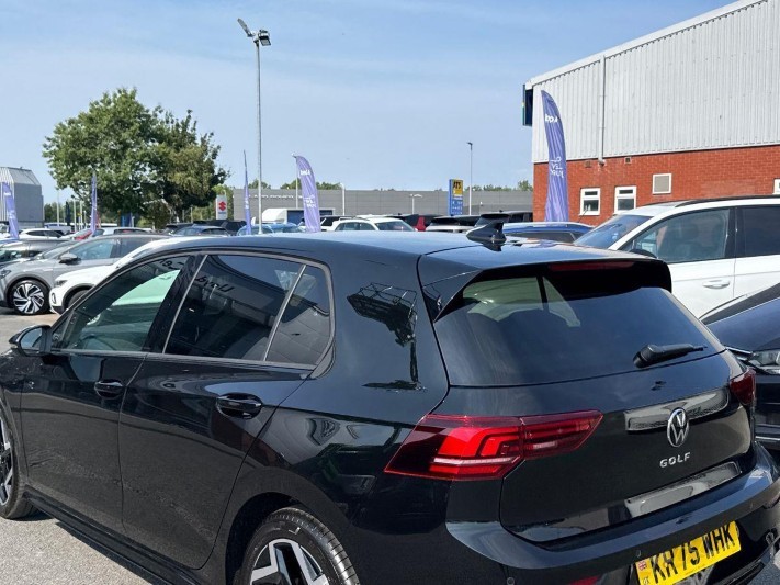 2025 (75) VOLKSWAGEN GOLF 2.0 TDI 150 R-Line 5dr DSG 5619529