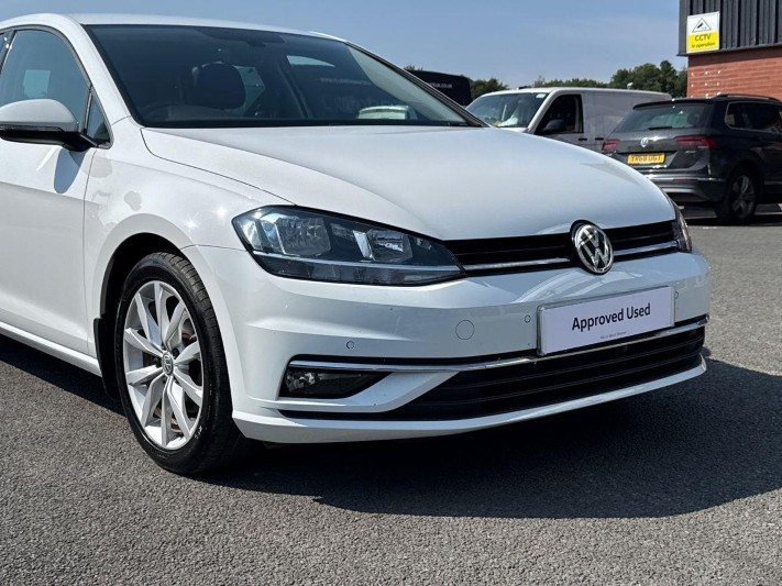 2017 (17) VOLKSWAGEN GOLF 2.0 TDI GT 5dr 5617990