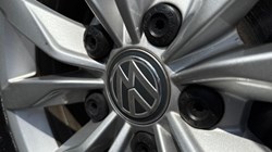 2017 (17) VOLKSWAGEN GOLF 2.0 TDI GT 5dr 5617996