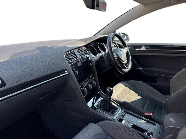 2017 (17) VOLKSWAGEN GOLF 2.0 TDI GT 5dr 5617948