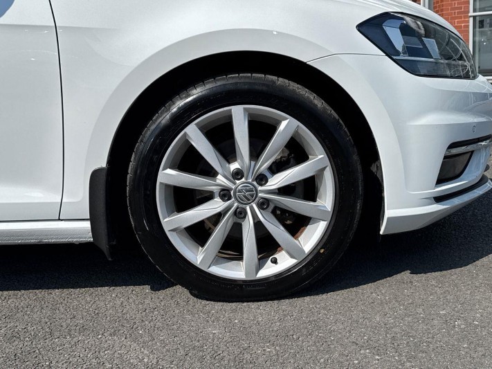 2017 (17) VOLKSWAGEN GOLF 2.0 TDI GT 5dr 5617951