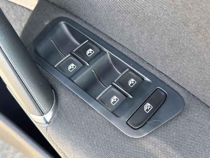 2017 (17) VOLKSWAGEN GOLF 2.0 TDI GT 5dr 5617962