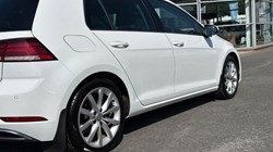 2017 (17) VOLKSWAGEN GOLF 2.0 TDI GT 5dr 5617987