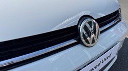 2017 (17) VOLKSWAGEN GOLF 2.0 TDI GT 5dr 5617989
