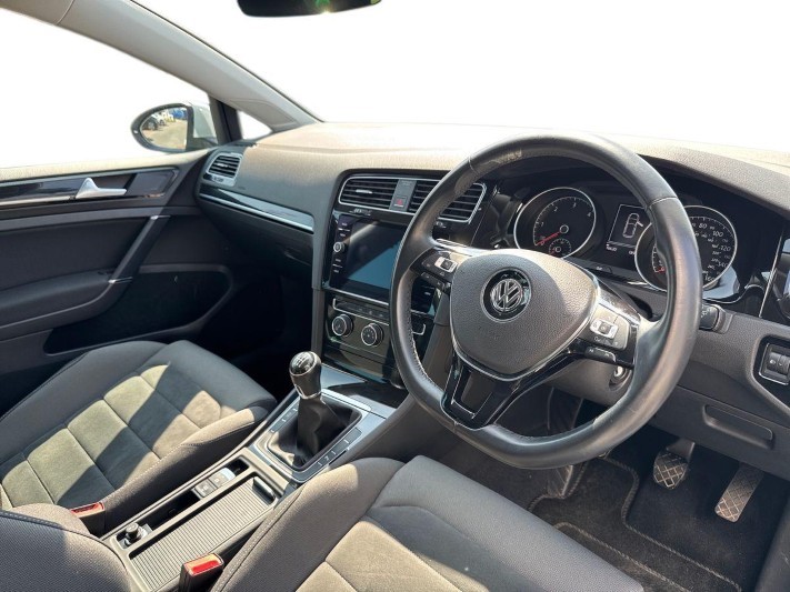 2017 (17) VOLKSWAGEN GOLF 2.0 TDI GT 5dr 5617952