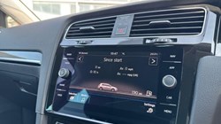 2017 (17) VOLKSWAGEN GOLF 2.0 TDI GT 5dr 5618010