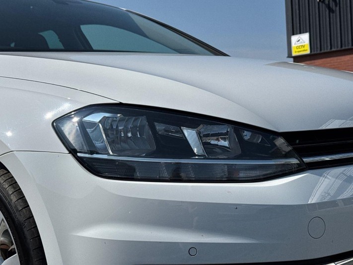 2017 (17) VOLKSWAGEN GOLF 2.0 TDI GT 5dr 5617988