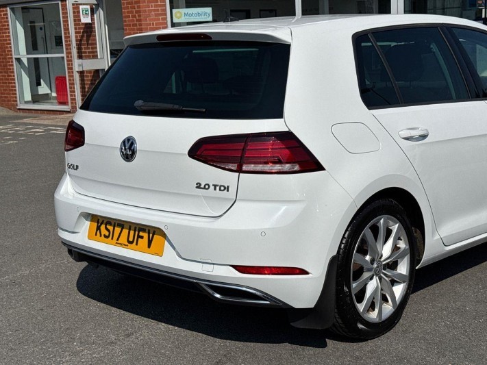 2017 (17) VOLKSWAGEN GOLF 2.0 TDI GT 5dr 5617992