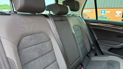 2017 (17) VOLKSWAGEN GOLF 2.0 TDI GT 5dr 5618000