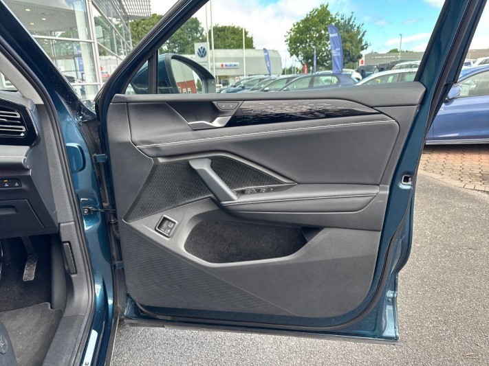 2025 (25) VOLKSWAGEN TIGUAN 1.5 TSI eHybrid Elegance 5dr DSG 5608809