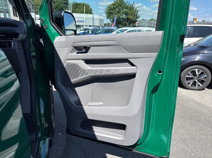 2026 (26) VOLKSWAGEN COMMERCIAL TRANSPORTER 2.0 TDI 170 Sportline Van Auto 5628120
