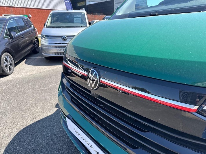 2026 (26) VOLKSWAGEN COMMERCIAL TRANSPORTER 2.0 TDI 170 Sportline Van Auto 5628149