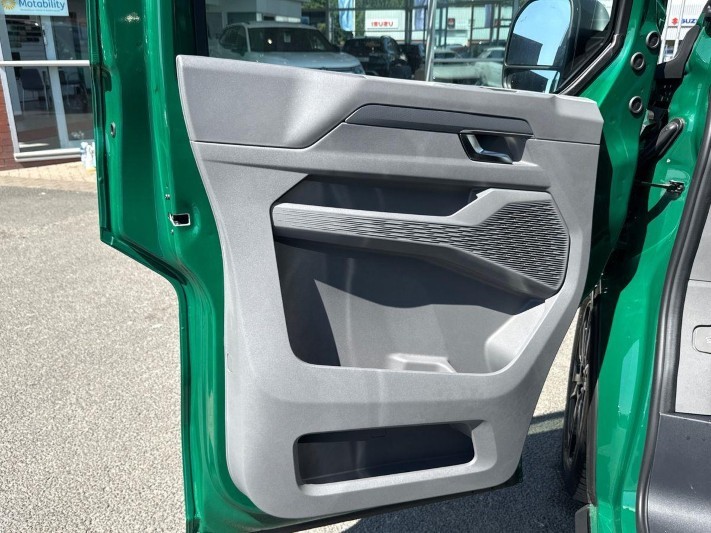 2026 (26) VOLKSWAGEN COMMERCIAL TRANSPORTER 2.0 TDI 170 Sportline Van Auto 5628171