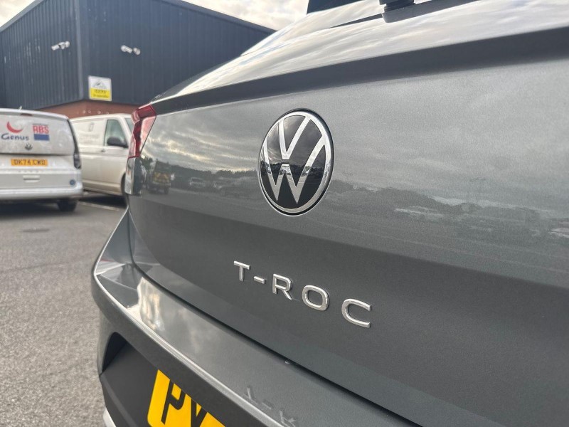 2025 (75) VOLKSWAGEN T-ROC 1.5 TSI Match 5dr 5717584