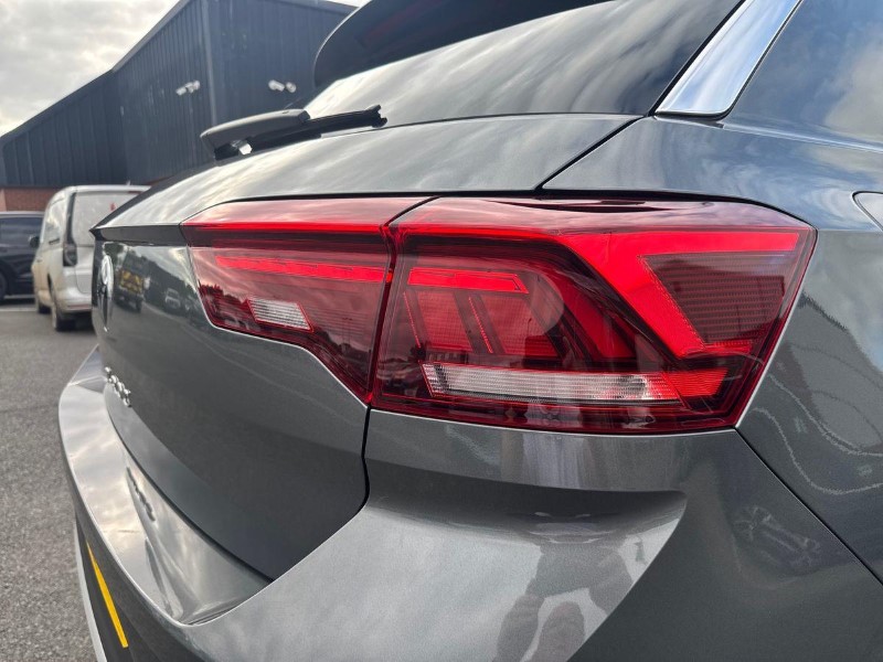 2025 (75) VOLKSWAGEN T-ROC 1.5 TSI Match 5dr 5717583